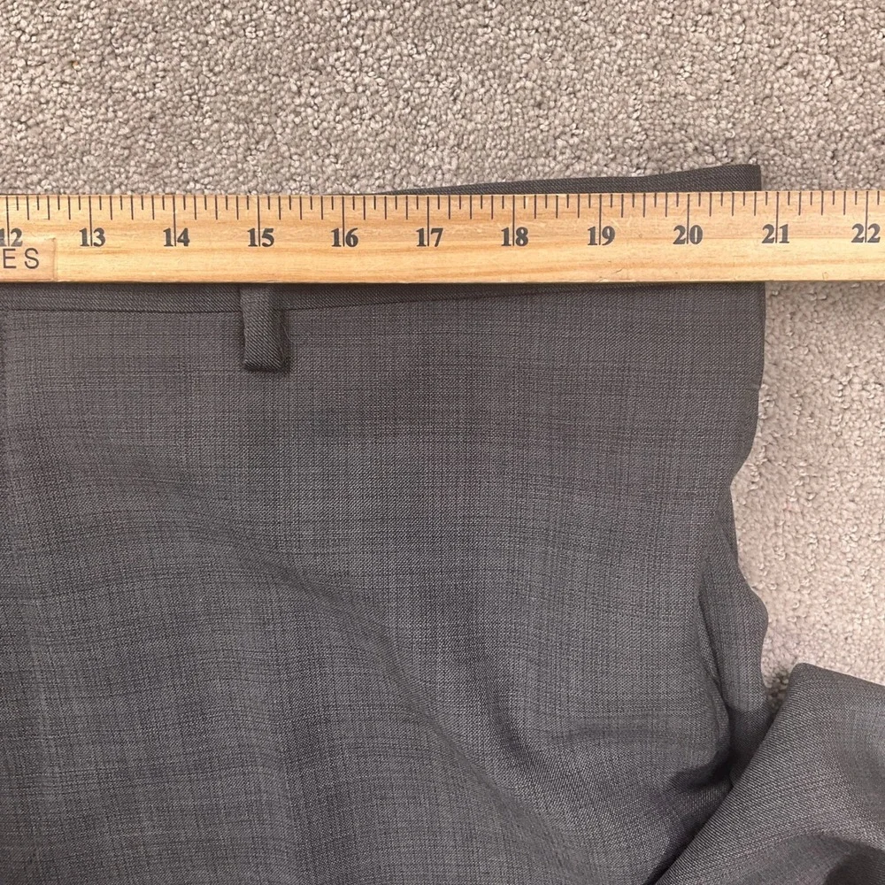Tommy Hilfiger Suit Mens 46L 41W 31.5L Charcoal Gray Plaid Classic Neutral‎ Wool